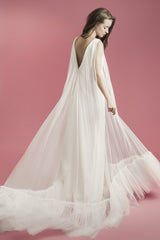 Emma from the back | Wedding dress | Sophie et Voilà